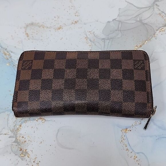 Authentic Louis Vuitton Damier Ebene Zip Around Wallet - Picture 2 of 8